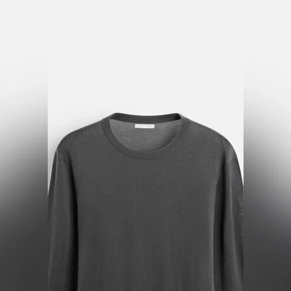 NWT. Zara Gray Loose-Fitting Sweater made of Mercerized Wool. Size XL.